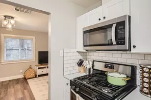 6108 Calmar Cove, Austin, TX 78721 - Photo 14