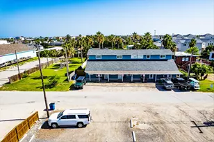 131 W White Ave, Port Aransas, TX 78373 - Photo 2