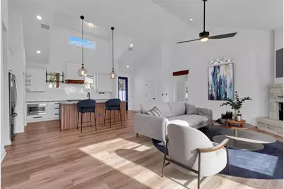 516 Ronay Drive S, Briarcliff, TX 78669 - Photo 2