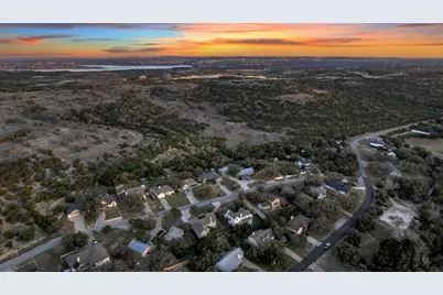 516 Ronay Drive S, Spicewood, TX 78669 - Photo 18
