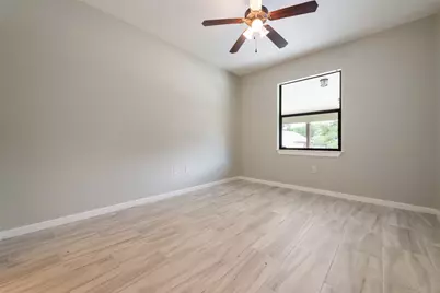 1215 Sherrard Street #B, Burnet, TX 78611 - Photo 14