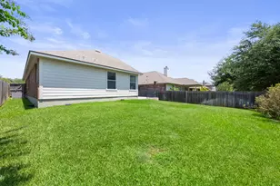 1689 Hidden Springs Path, Round Rock, TX 78665 - Photo 28