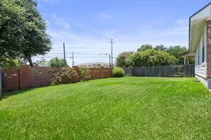 1689 Hidden Springs Path, Round Rock, TX 78665 - Photo 26