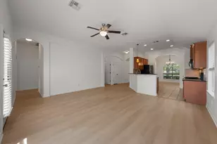 1689 Hidden Springs Path, Round Rock, TX 78665 - Photo 8