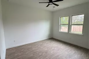 710 Bland St, Taylor, TX 76574 - Photo 10