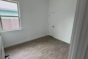 710 Bland St, Taylor, TX 76574 - Photo 4