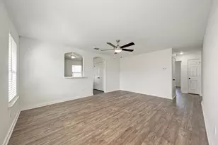 13124 Winecup Mallow Trl, Elgin, TX 78621 - Photo 6