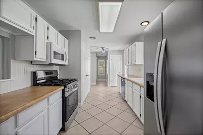 2502 Cynthia Court, Leander, TX 78641 - Photo 4