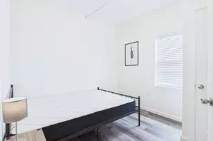 911 W 22nd St, Austin, TX 78705 - Photo 8