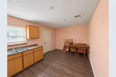 900 Lee Lane, Lockhart, TX 78644 - Photo 14