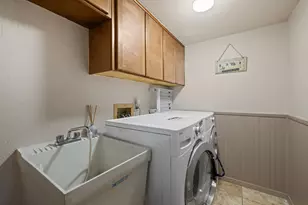 110 Riverwood Dr, Georgetown, TX 78628 - Photo 32