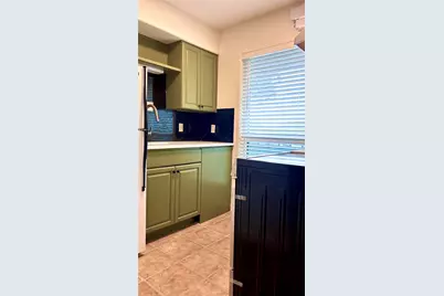 112 W 38th Street #202, Austin, TX 78705 - Photo 8