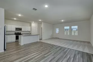 212 Wilson Spgs Ln, Taylor, TX 76574 - Photo 2