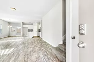 18434 Stevie Ray Dr, Round Rock, TX 78664 - Photo 4