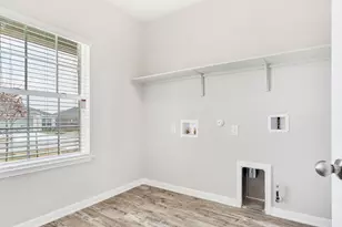 18434 Stevie Ray Dr, Round Rock, TX 78664 - Photo 10