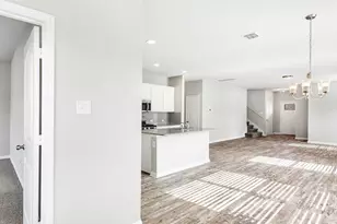 18434 Stevie Ray Dr, Round Rock, TX 78664 - Photo 8