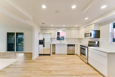 122 Forest Lake Drive, Del Valle, TX 78617 - Photo 18