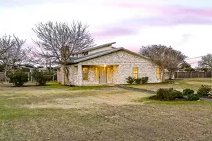 122 Forest Lake Dr, Del Valle, TX 78617 - Photo 8