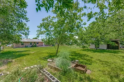 1516 McLain Street, Taylor, TX 76574 - Photo 24