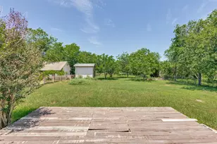 1516 McLain St, Taylor, TX 76574 - Photo 20