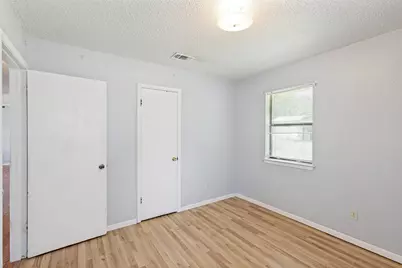 1516 McLain Street, Taylor, TX 76574 - Photo 12