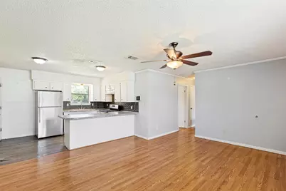 1516 McLain Street, Taylor, TX 76574 - Photo 6