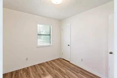 1516 McLain Street, Taylor, TX 76574 - Photo 16