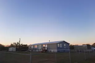 3160 Pettytown Rd, Dale, TX 78616 - Photo 8