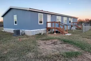 3160 Pettytown Rd, Dale, TX 78616 - Photo 6