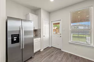 241 La Dera Dr, Liberty Hill, TX 78642 - Photo 10