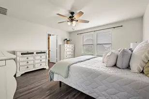 241 La Dera Dr, Liberty Hill, TX 78642 - Photo 14