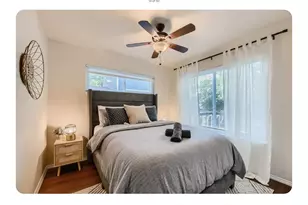 1129 Poquito St, Austin, TX 78702 - Photo 14