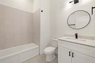 1811 Webberville Rd, Austin, TX 78721 - Photo 8