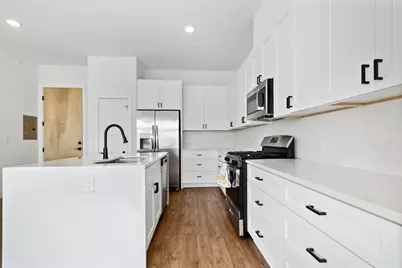 1811 Webberville Road #1305, Austin, TX 78721 - Photo 4