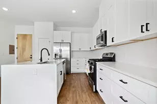 1811 Webberville Rd, Austin, TX 78721 - Photo 4