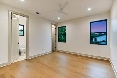8512 Rockwood Lane, Austin, TX 78757 - Photo 24