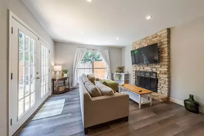 4807 Yucca Hill Drive, Austin, TX 78744 - Photo 2