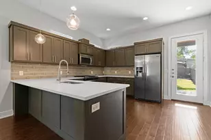 7217 Blessing Ave, Austin, TX 78752 - Photo 4