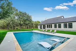 400 Creekside Dr, Buda, TX 78610 - Photo 6