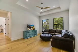 400 Creekside Dr, Buda, TX 78610 - Photo 20