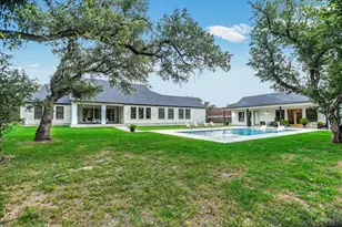 400 Creekside Dr, Buda, TX 78610 - Photo 4