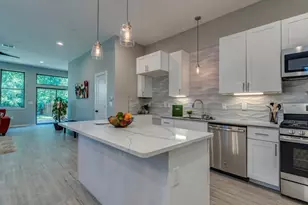 3709 Grayson Ln, Austin, TX 78722 - Photo 2