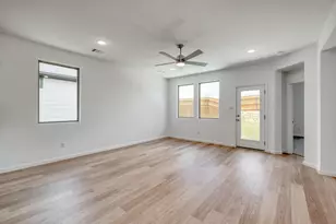 190 Hornet St, Elgin, TX 78621 - Photo 4