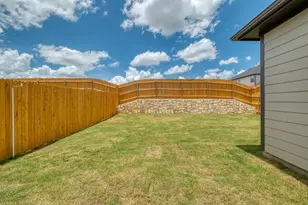 190 Hornet St, Elgin, TX 78621 - Photo 24