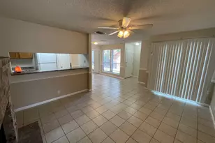 318 W William Cannon Dr, Austin, TX 78745 - Photo 4