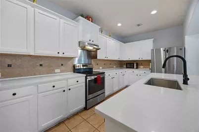 18717 Leigh Lane, Pflugerville, TX 78660 - Photo 4
