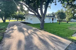 213 S FM 1660, Hutto, TX 78634 - Photo 1