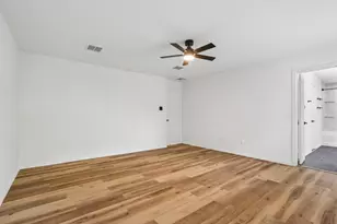 4504 Lyra Cir, Austin, TX 78744 - Photo 20