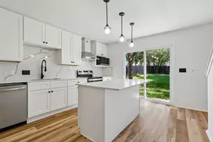 4504 Lyra Cir, Austin, TX 78744 - Photo 10