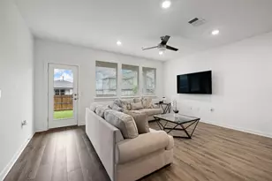 13725 Lubeck Dr, Pflugerville, TX 78660 - Photo 32